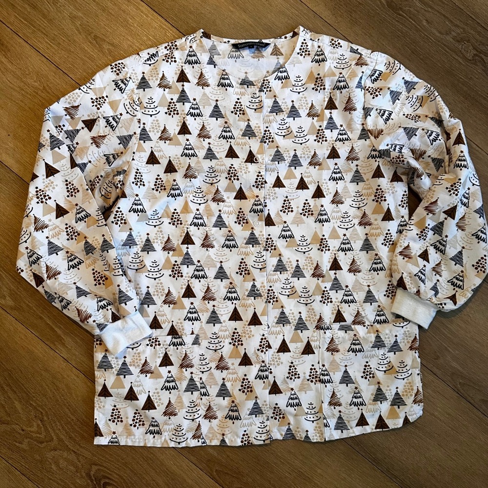 Samantha Mara Christmas Tree Scrub Jacket Small White Brown